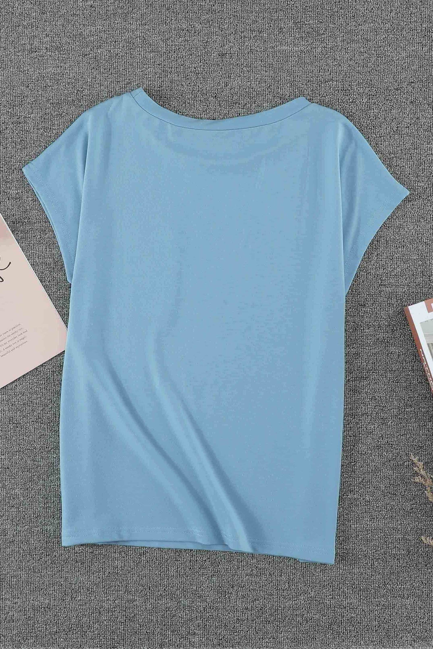 Solid Color Short Sleeve Basic T Shirt with Patch Pocket