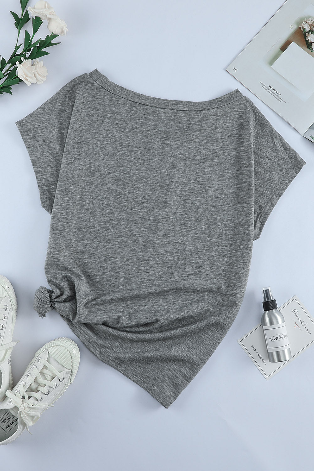 Solid Color Short Sleeve Basic T Shirt with Patch Pocket
