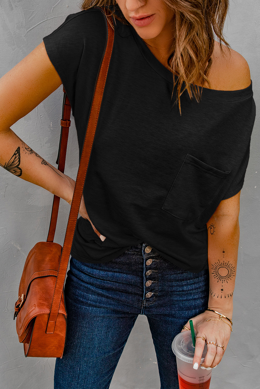 Solid Color Short Sleeve Basic T Shirt with Patch Pocket