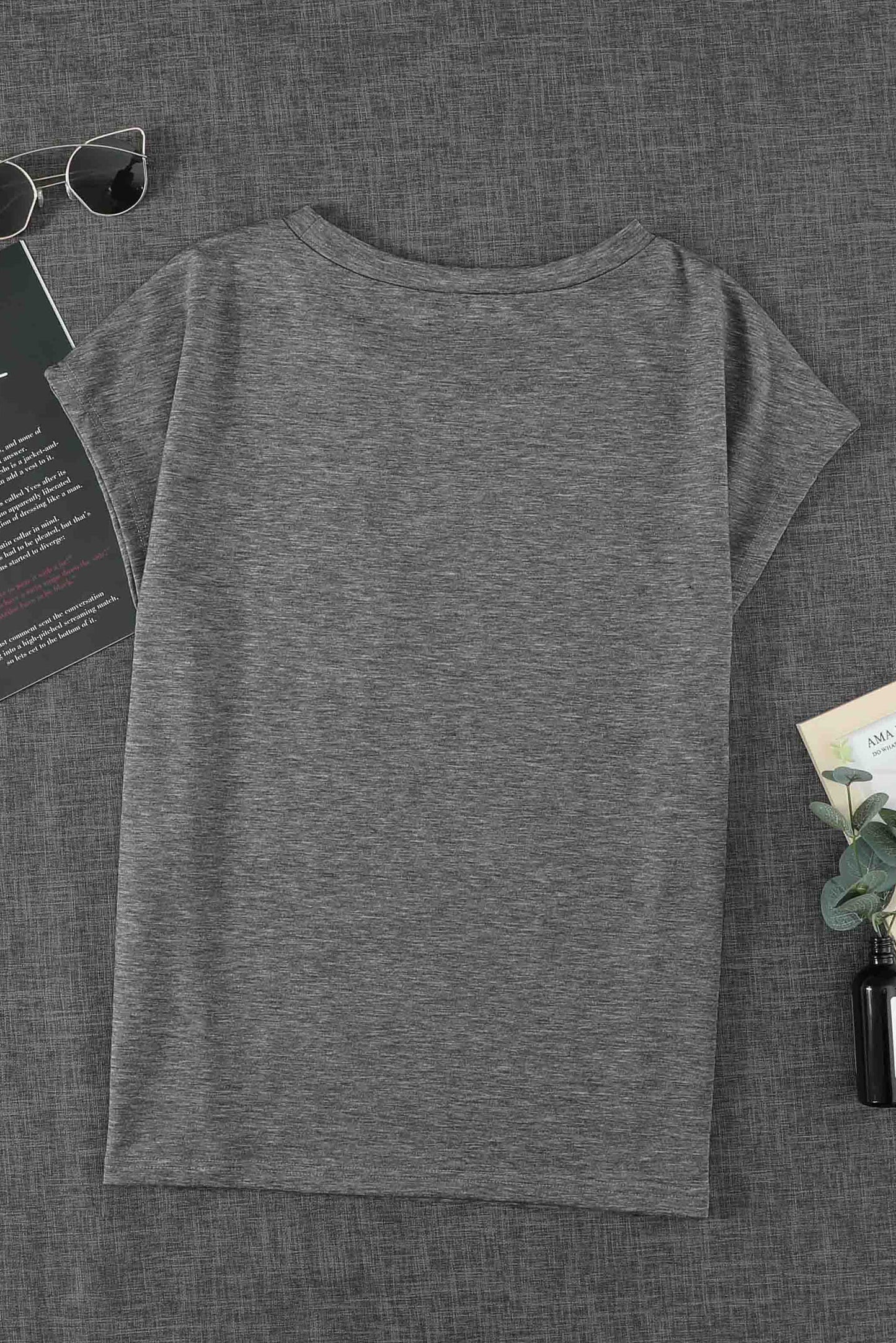 Solid Color Short Sleeve Basic T Shirt with Patch Pocket