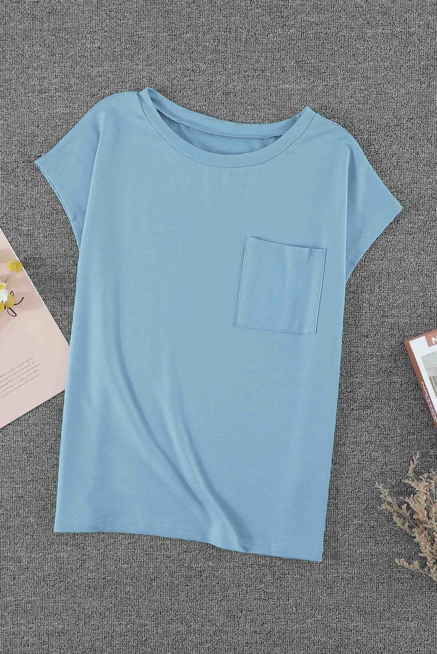 Solid Color Short Sleeve Basic T Shirt with Patch Pocket