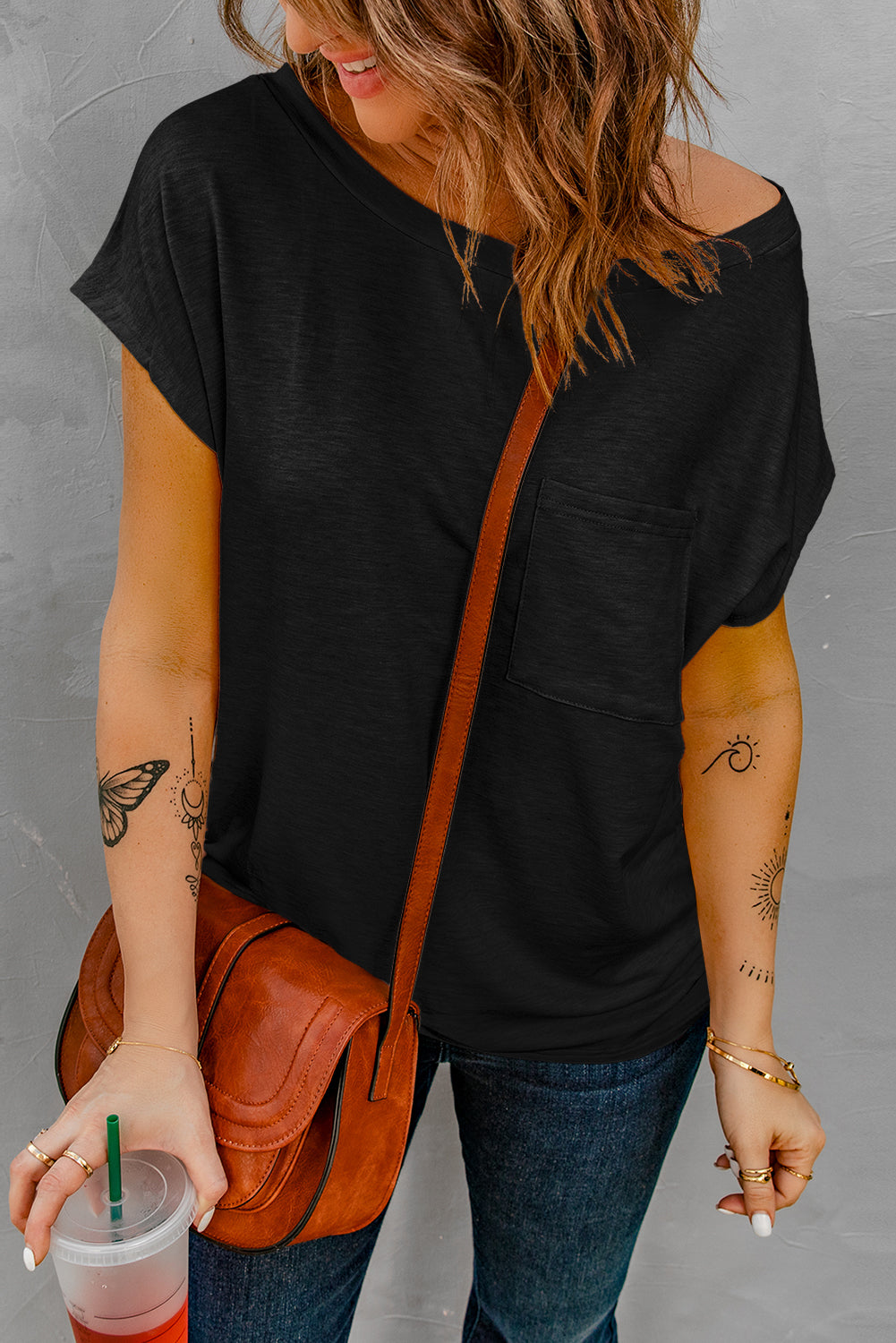 Solid Color Short Sleeve Basic T Shirt with Patch Pocket