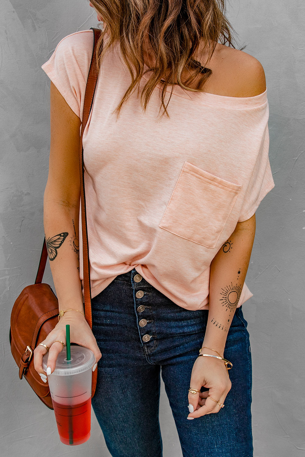 Solid Color Short Sleeve Basic T Shirt with Patch Pocket